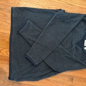 Men's V-Neck Sweater in Navy